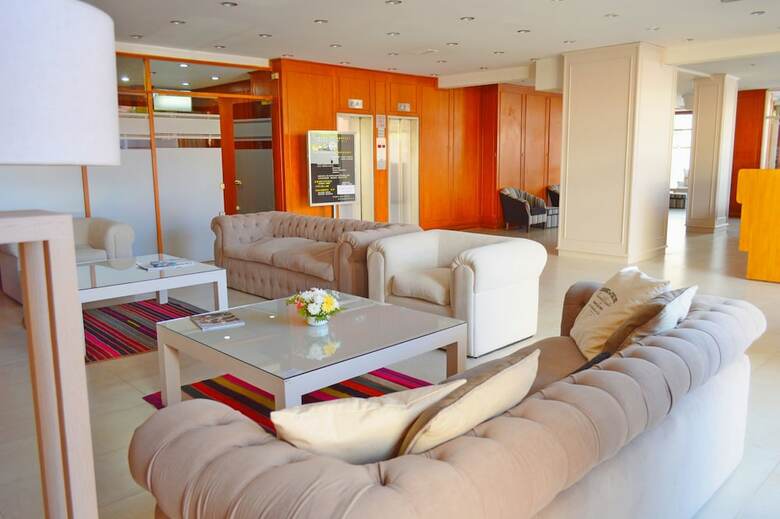 Hotel Rayentray Trelew