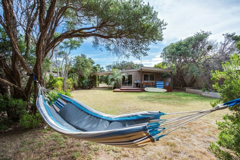Tasman Surf House