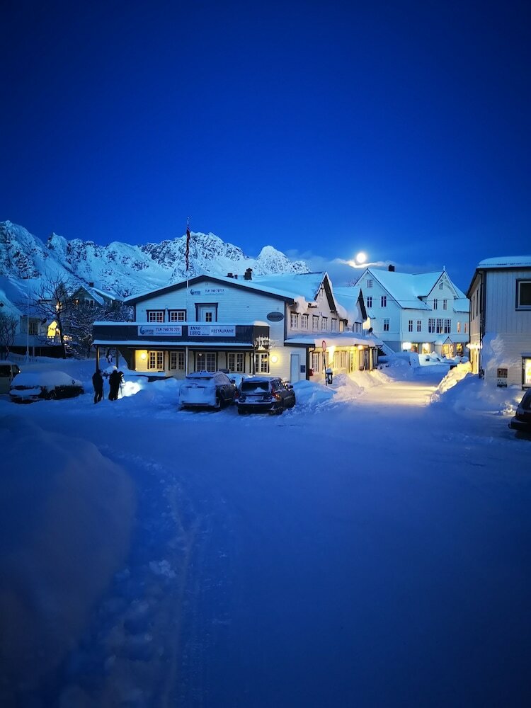 Hotel Henningsv�r Guesthouse