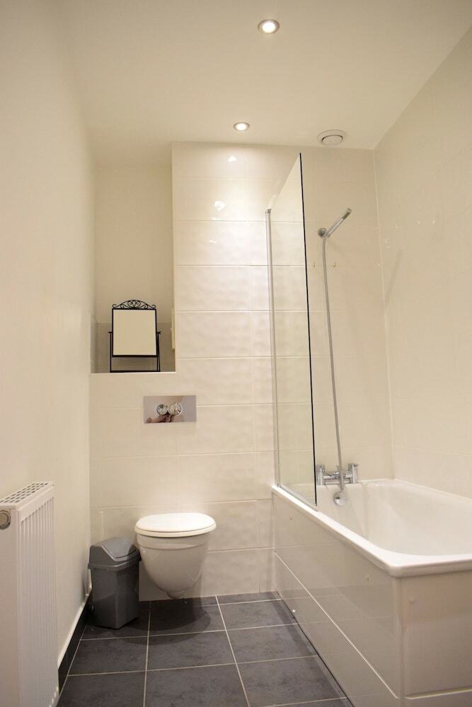 Bright And Spacious Apartment Near London Bridge