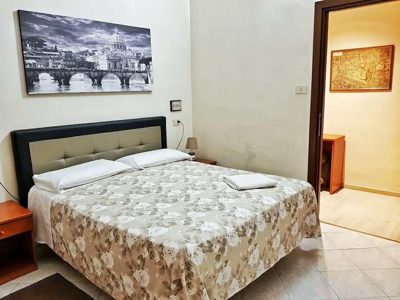 Hotel Italy Guest House