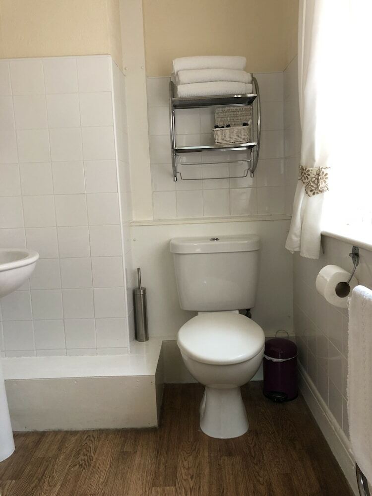 Fountaindale Hotel - Guest House