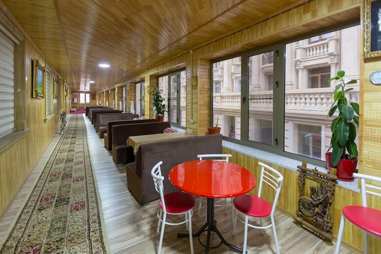 Renessans Hotel Baku