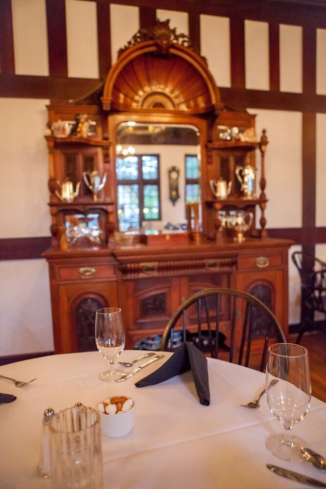 Hotel Benbow Historic Inn