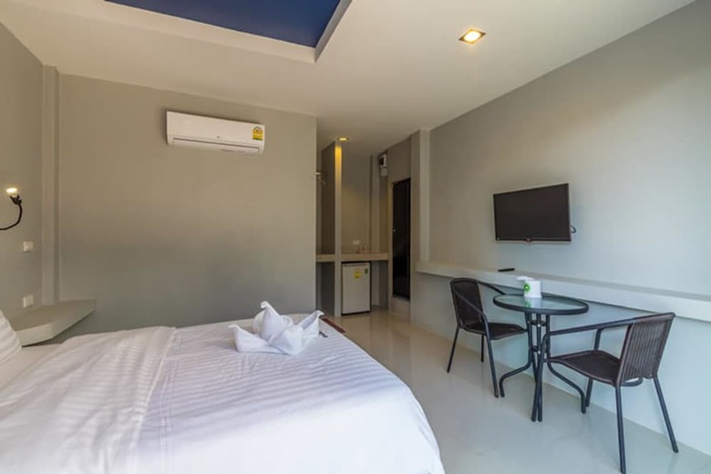 Hotel Koh Larn F.c.