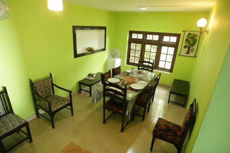Hotel Araliya Holiday Bungalow