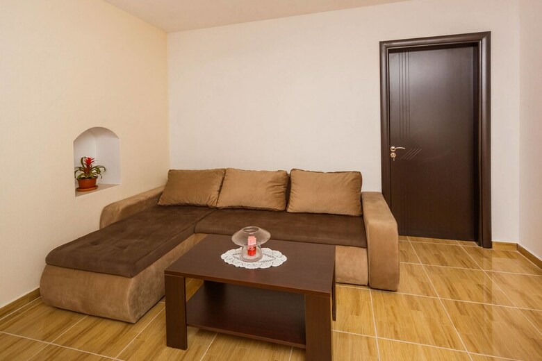 Paradise Bay Apartments