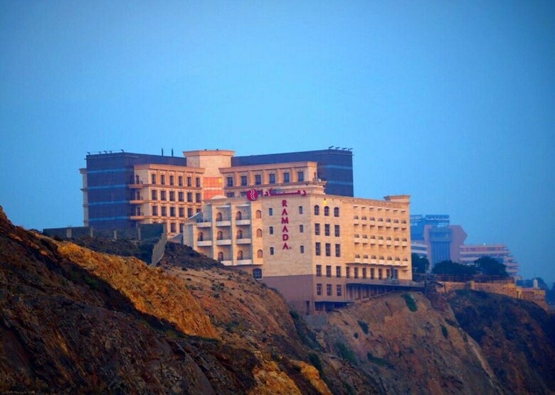 Hotel Ramada By Wyndham Al Hada