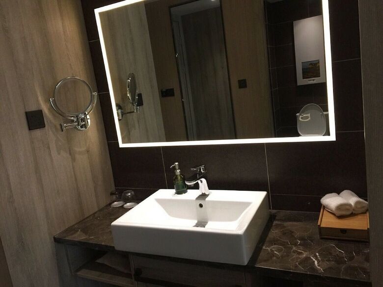 Atour Hotel Zhongshan Square Dalian