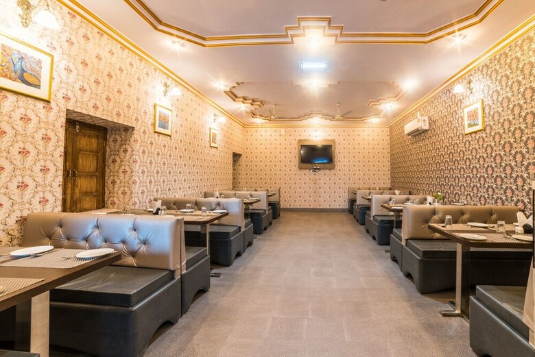 Hotel Hari Bhawan Palace