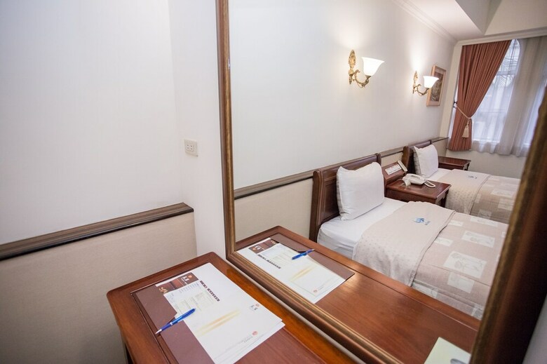 East Coast Hotel