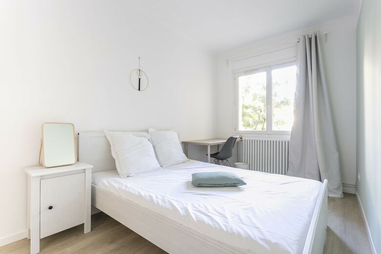 Hotel Coeur Urbain Bedrooms - Gare Saint Roch
