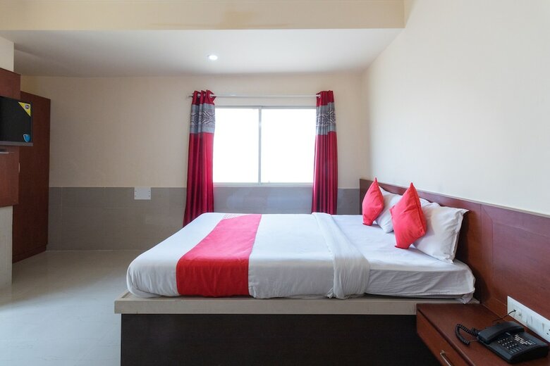 Hotel Oyo 9251 Grand Krishna