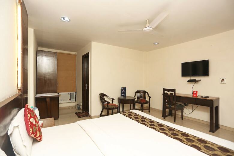 Oyo 1824 Hotel Grand Peepal