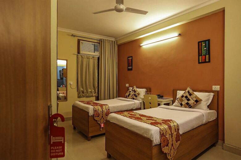 Hotel Oyo 5533 Bafel Residency
