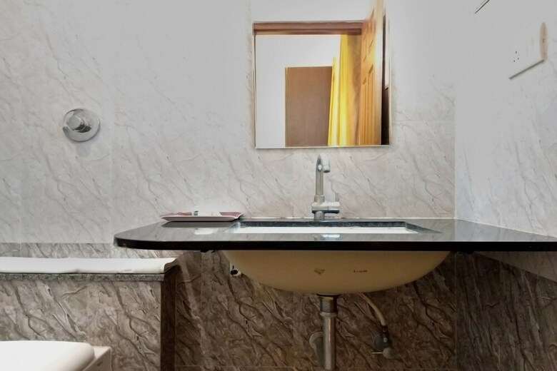 Hotel Oyo 10134 Triente Suites