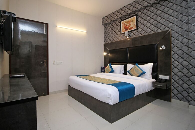 Oyo 9146 Hotel Hsp