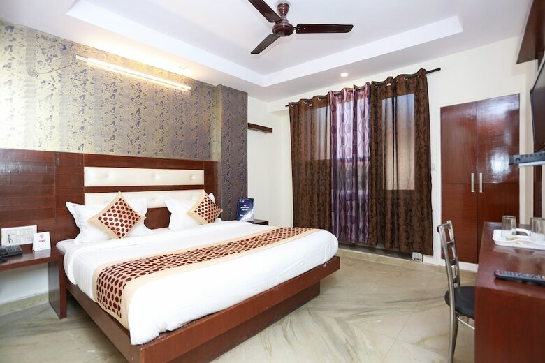 Oyo 7684 Hotel Repose Villa