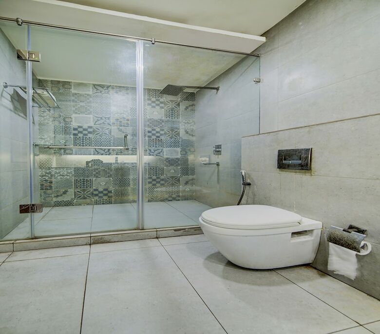 Oyo 9553 Hotel Kings Plaza