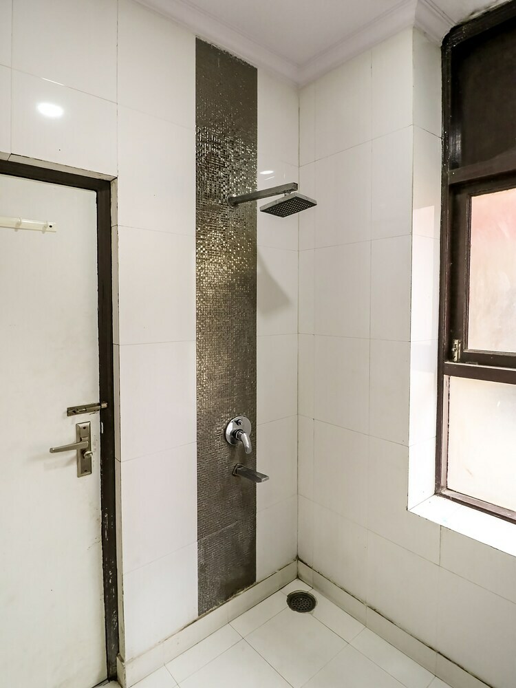 Oyo 4184 Hotel The Rts