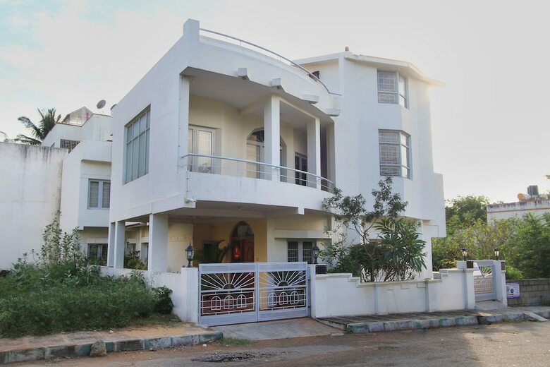 Oyo 10022 Hotel Oak Castle