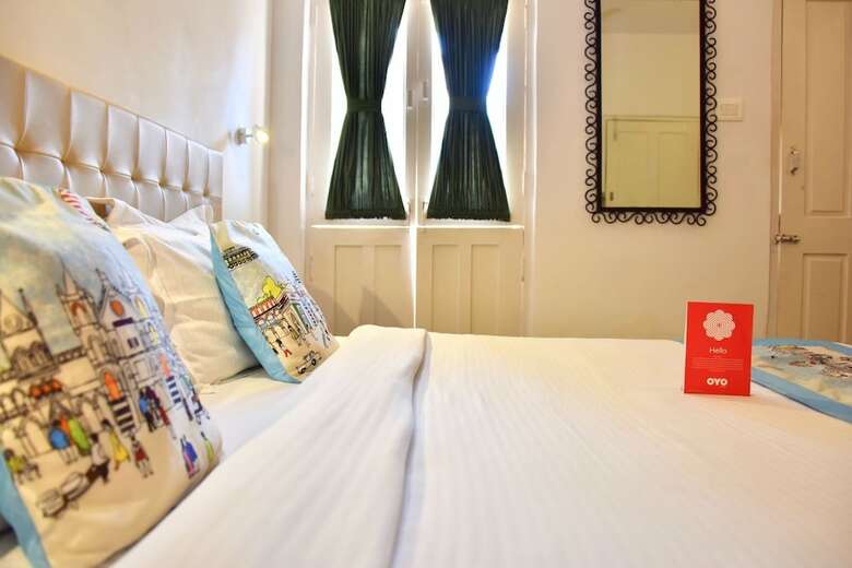 Oyo 10240 Hotel Mayfair 1