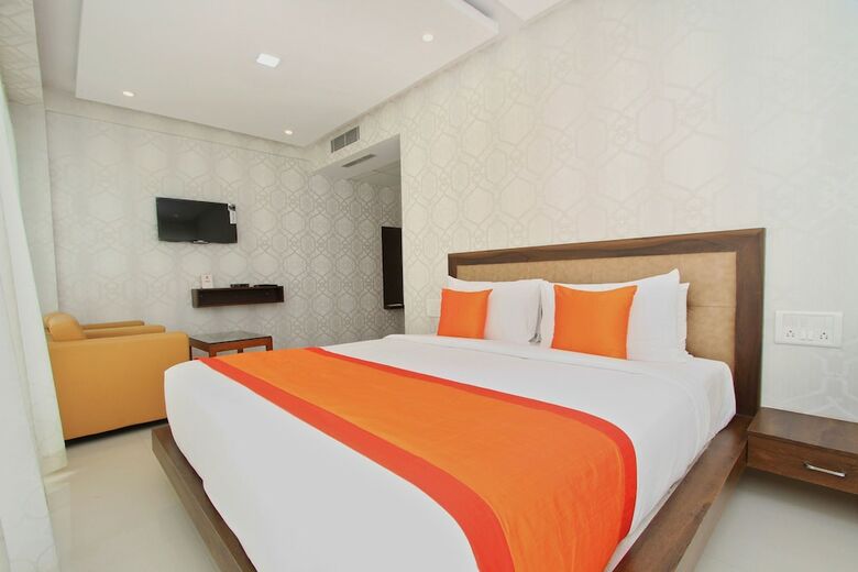 Hotel Oyo 9821 Gali Hari Mandir