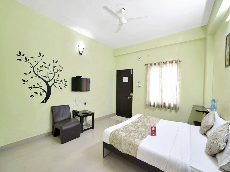 Hotel Oyo 5564 Hitech Suites