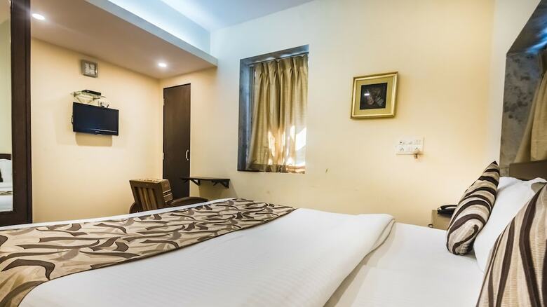 Hotel Oyo 488 Andheri