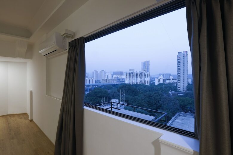 Hotel Oyo Townhouse 021 Bombay Exhibition Centre