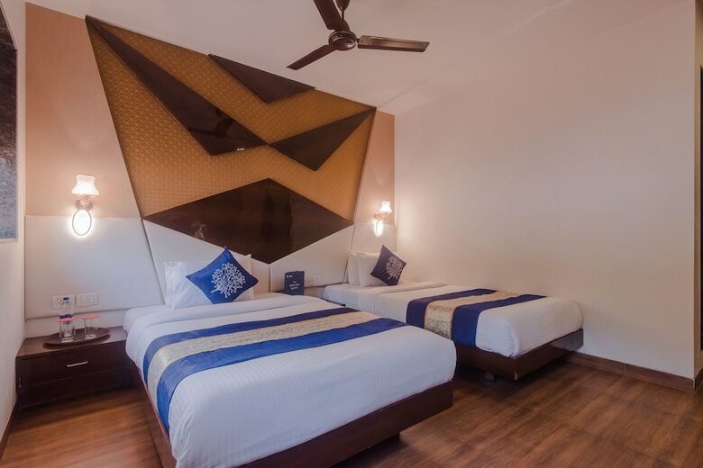 Oyo 10166 Hotel D69 Residency