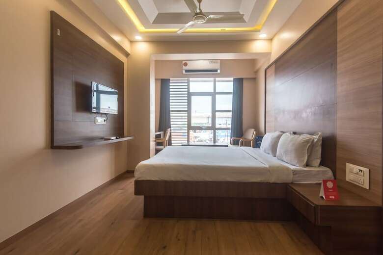 Oyo 9644 Hotel Mahadev Residency