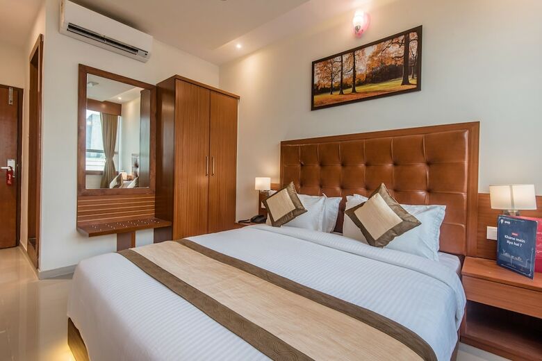 Hotel Oyo 9328 Empire Suite