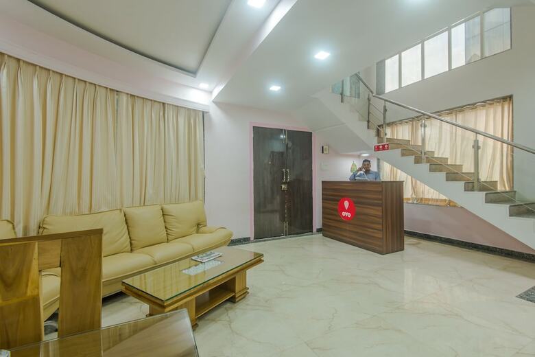 Hotel Oyo 9635 Kharghar