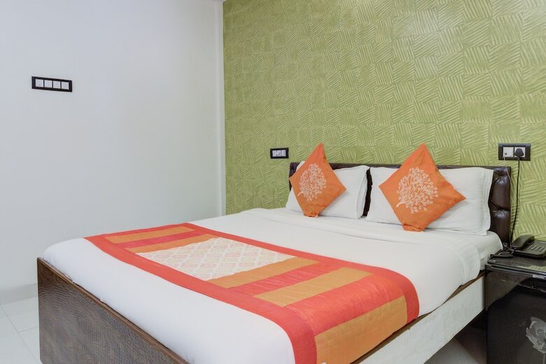 Oyo 9748 Hotel Girgaon Palace