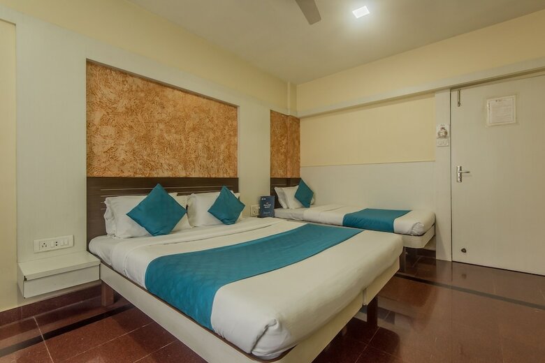 Oyo 10248 Hotel Sahar International
