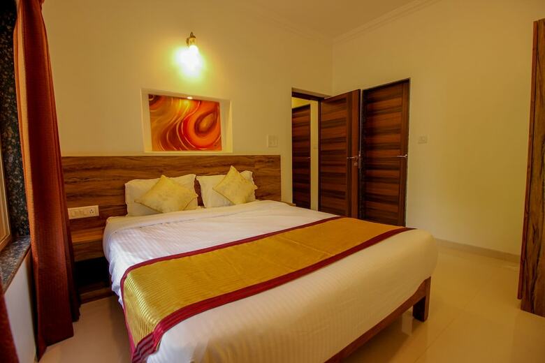 Apartamentos Oyo 9792 Home 2bhk Poolside Siolim