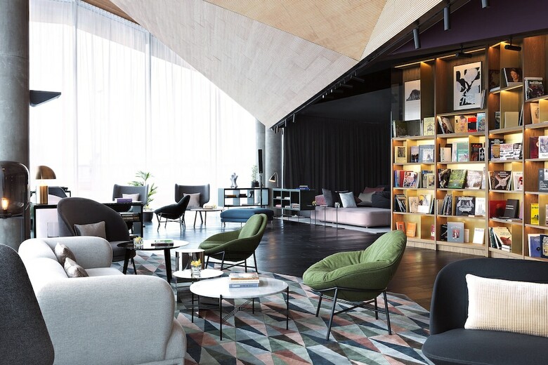 Renaissance Warsaw Airport Hotel