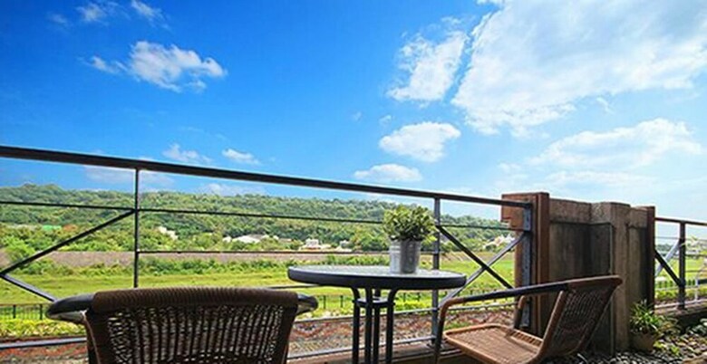 Bed & Breakfast C T House