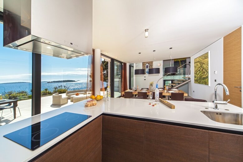 Aparthotel Golden Rays Luxury Villas