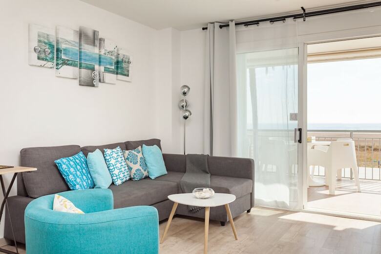 Apartamentos Amura Be My Guest Castelldefels