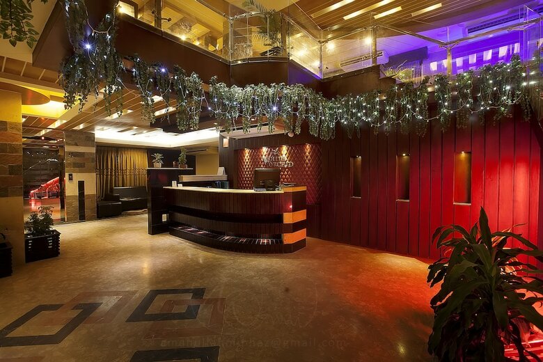 Hotel White Orchid