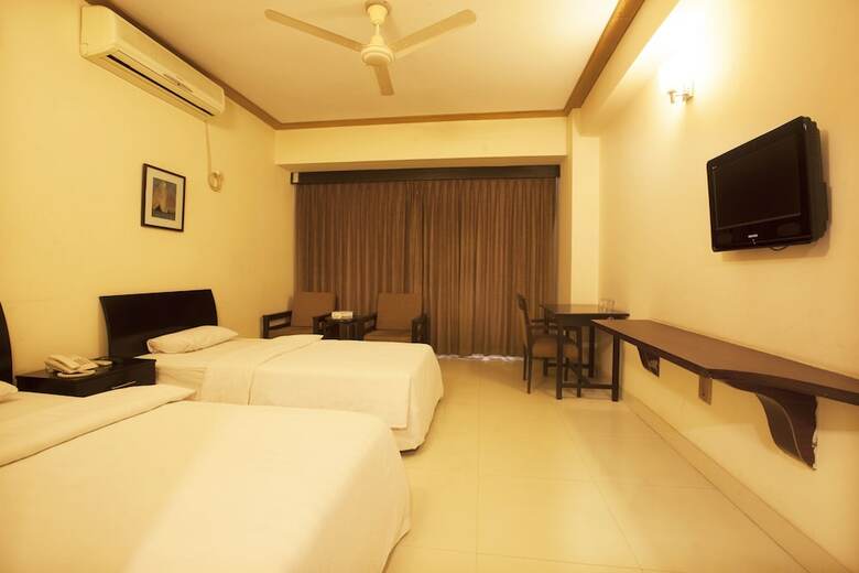 Hotel White Orchid