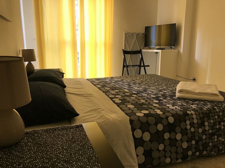 Bed & Breakfast Room 110
