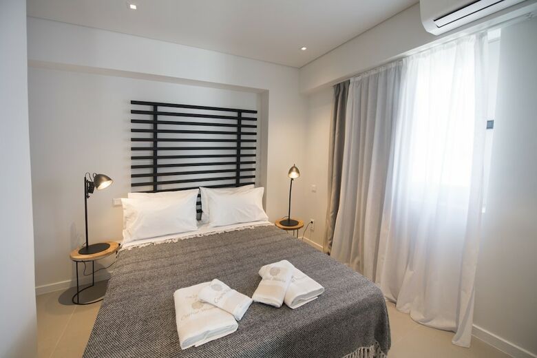 Hotel Crystal Waters
