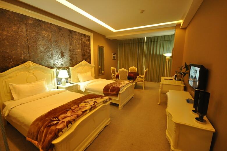 Luoyang Bohemia Hotel