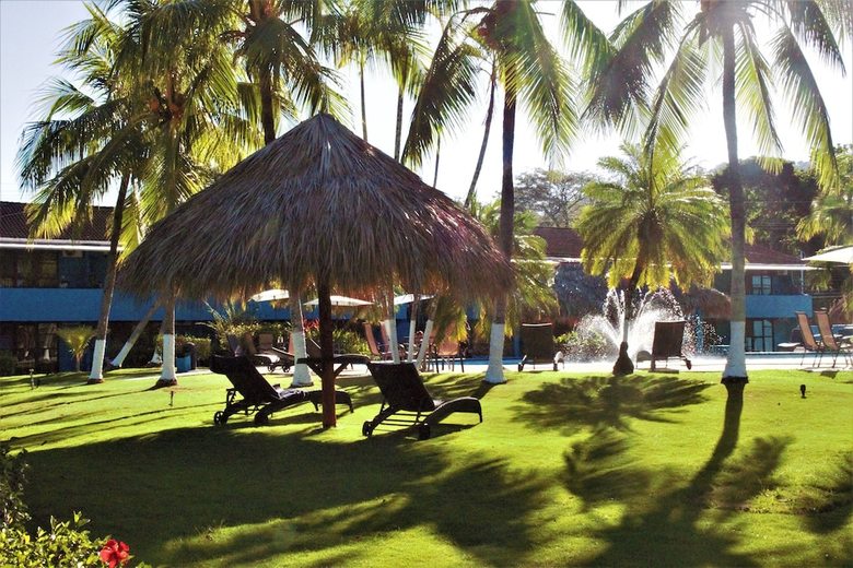 Hotel Beach Break Resort