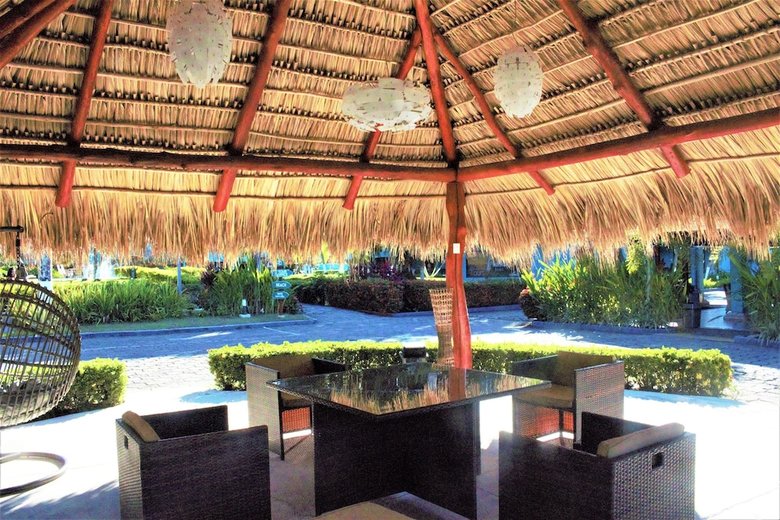 Hotel Beach Break Resort