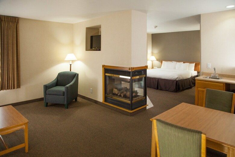 Hotel Evergreen Resort