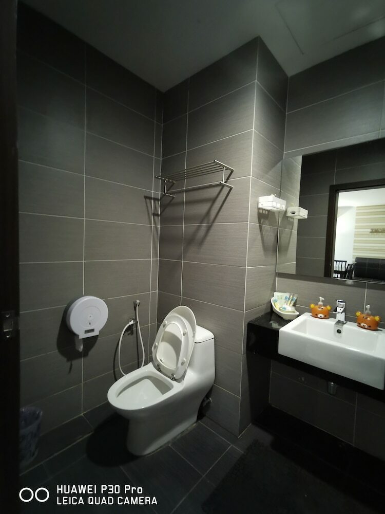 Apartamentos Homestay In Johor (bear House)